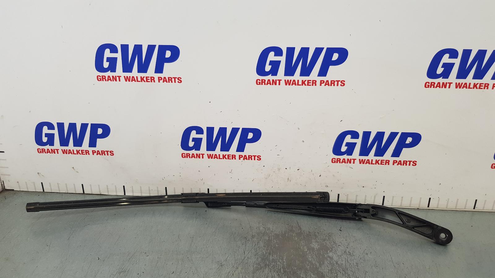 2022 Volkswagen T-roc Wiper Arm View Auto part Wiper Arm Volkswagen T-roc 2022