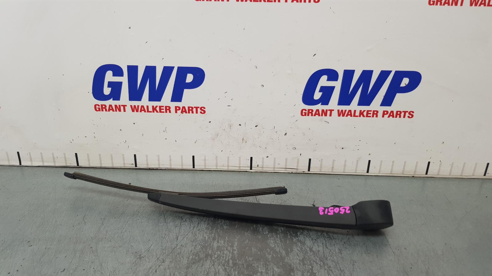 2022 Volkswagen T-roc Wiper Arm View Auto part Wiper Arm Volkswagen T-roc 2022