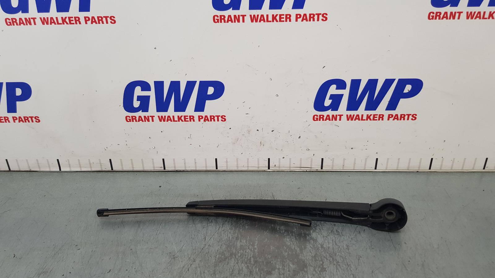 2022 Volkswagen T-roc Wiper Arm View Auto part Wiper Arm Volkswagen T-roc 2022