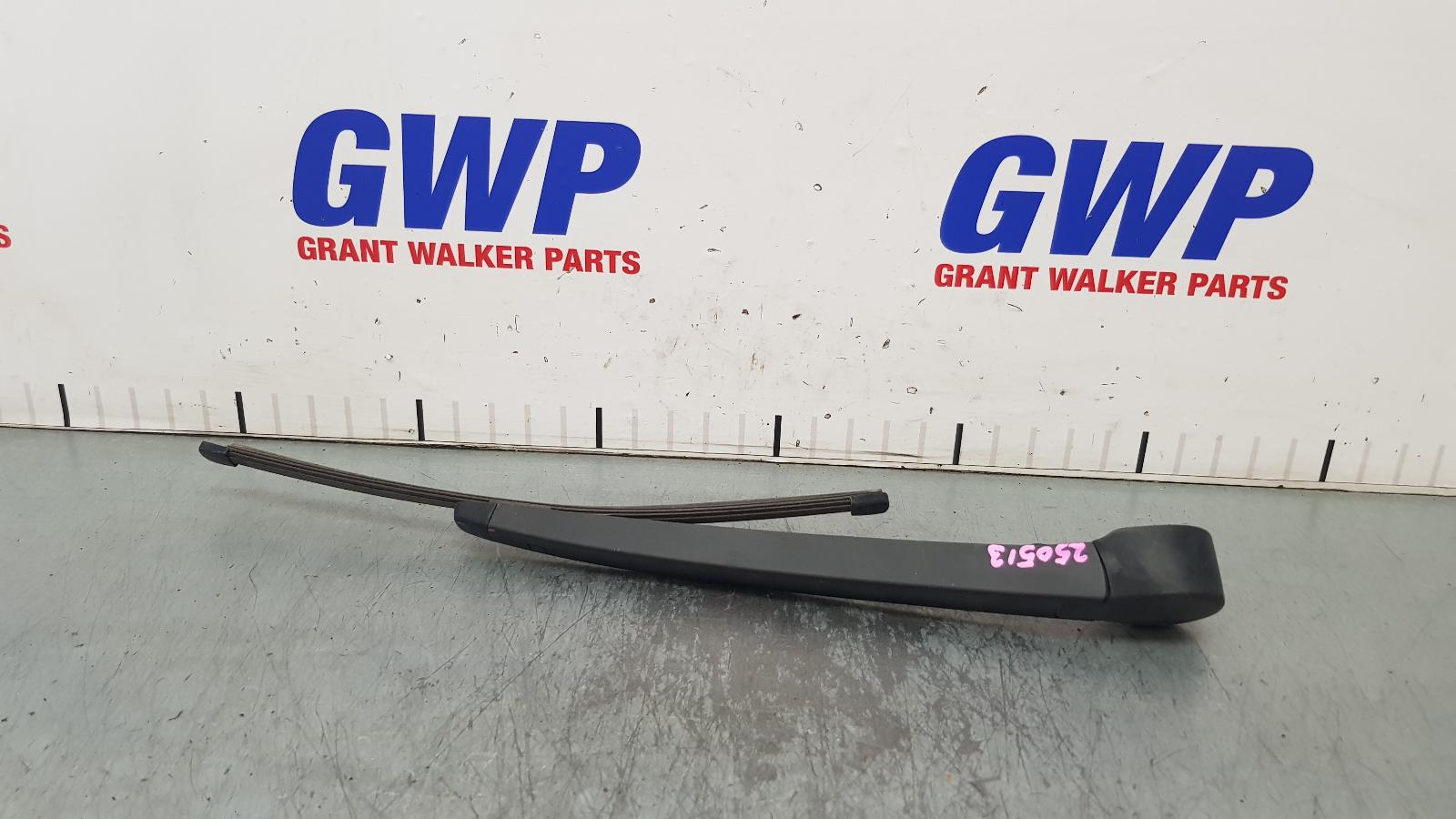 2022 Volkswagen T-roc Wiper Arm View Auto part Wiper Arm Volkswagen T-roc 2022
