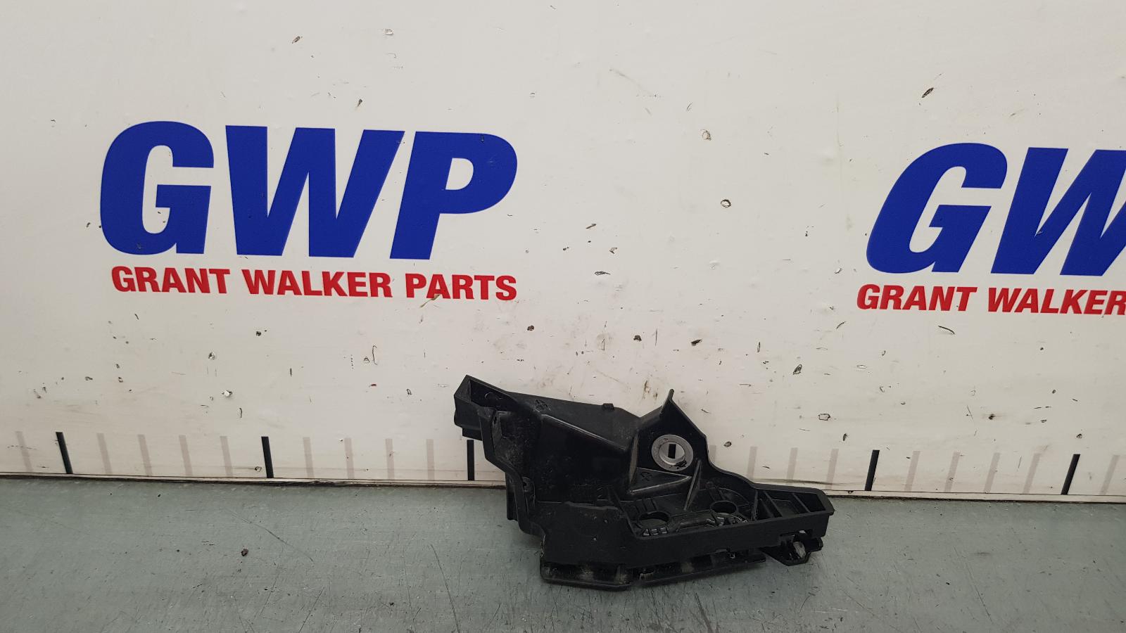 View Auto part F/Bar Reinforc/Brack Volkswagen T-roc 2022
