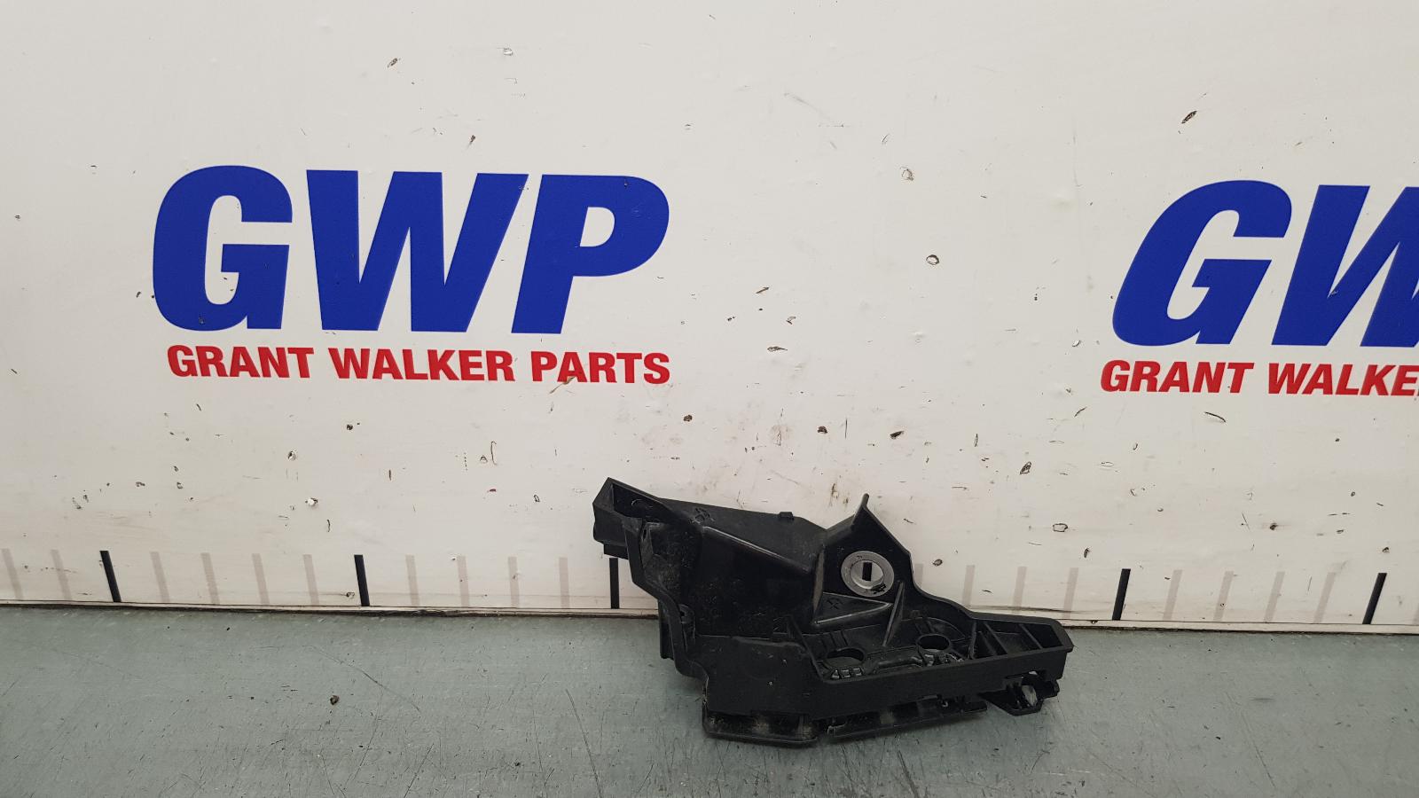 View Auto part F/Bar Reinforc/Brack Volkswagen T-roc 2022