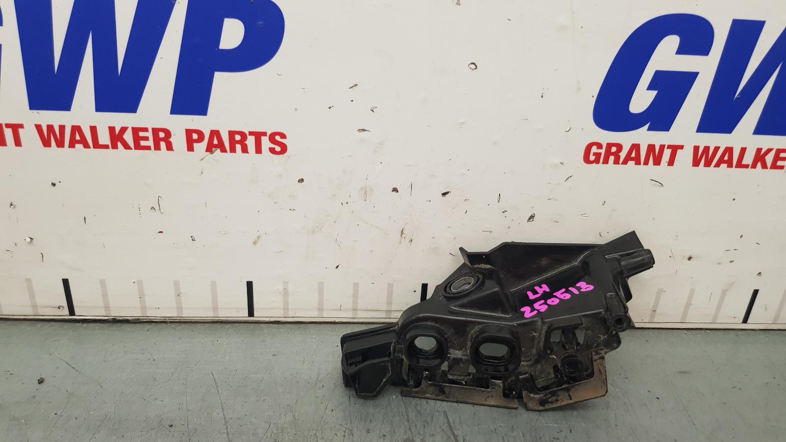 View Auto part F/Bar Reinforc/Brack Volkswagen T-roc 2022