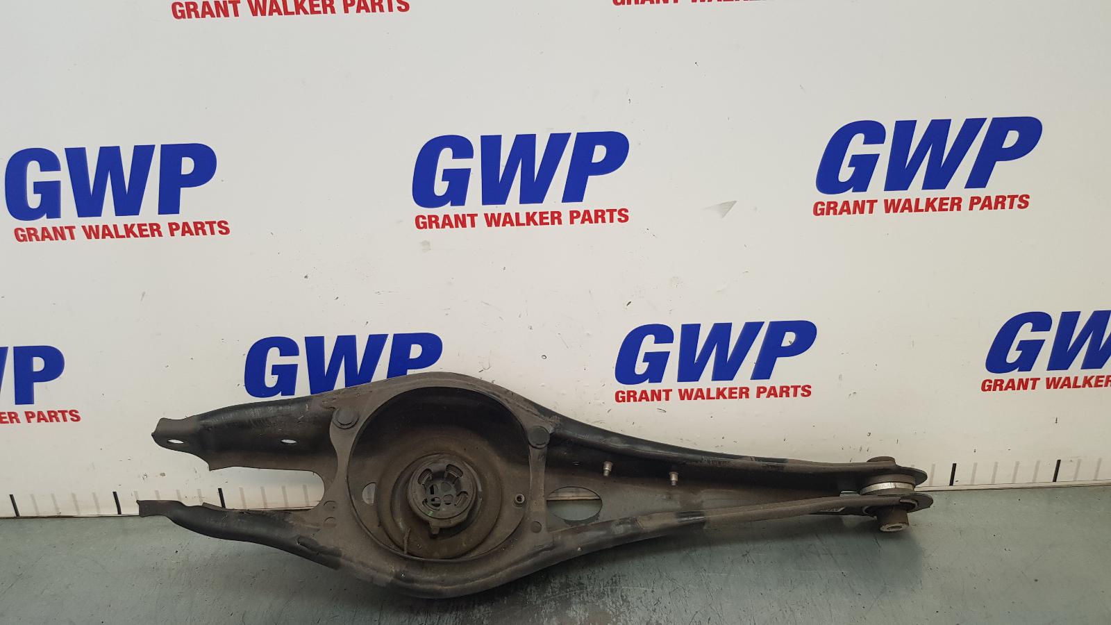 View Auto part Left Rear Trailing Arm Volkswagen T-roc 2022
