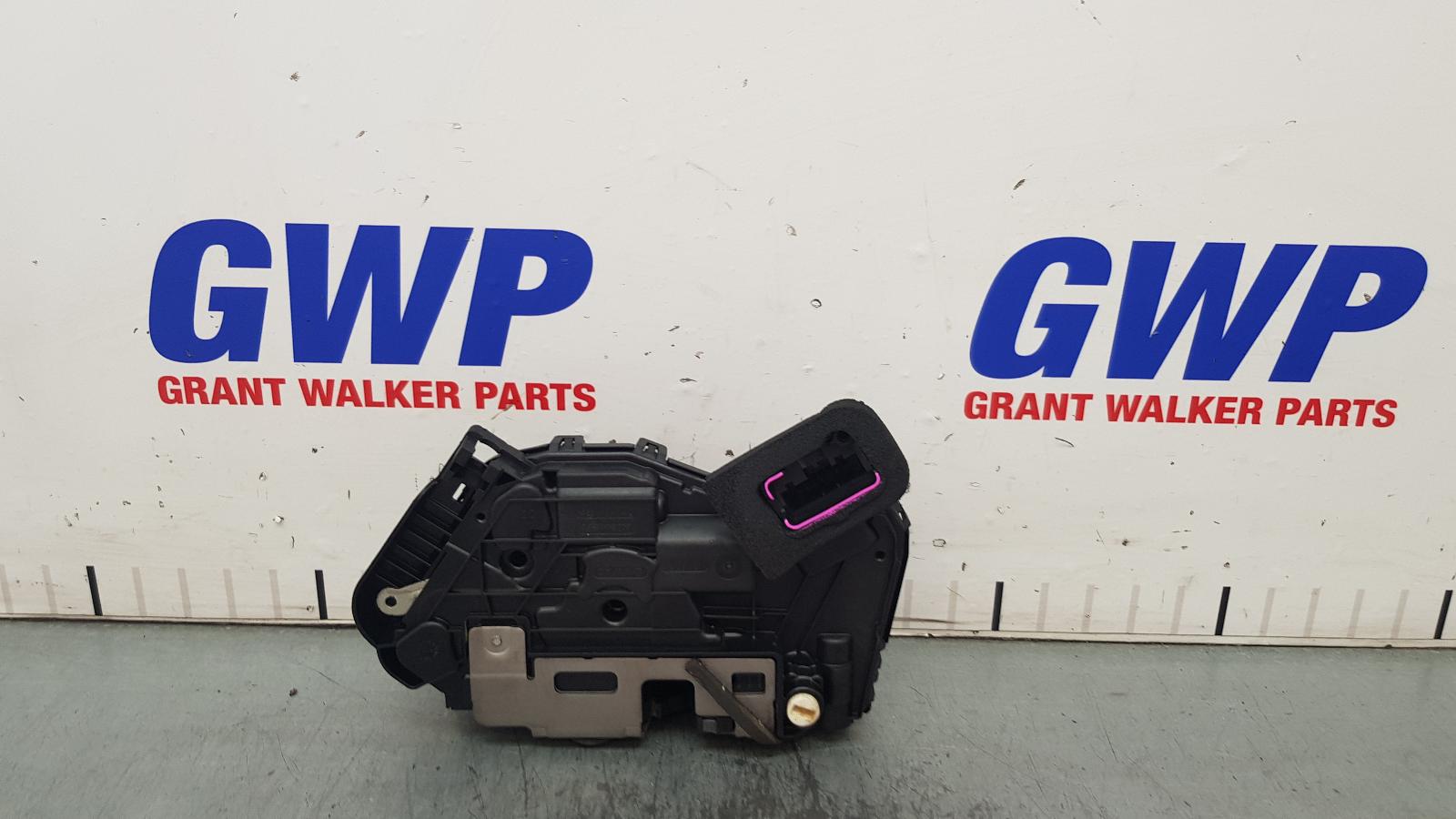 2022 Volkswagen T-roc Door/Boot/Gate Lock View Auto part Door/Boot/Gate Lock Volkswagen T-roc 2022