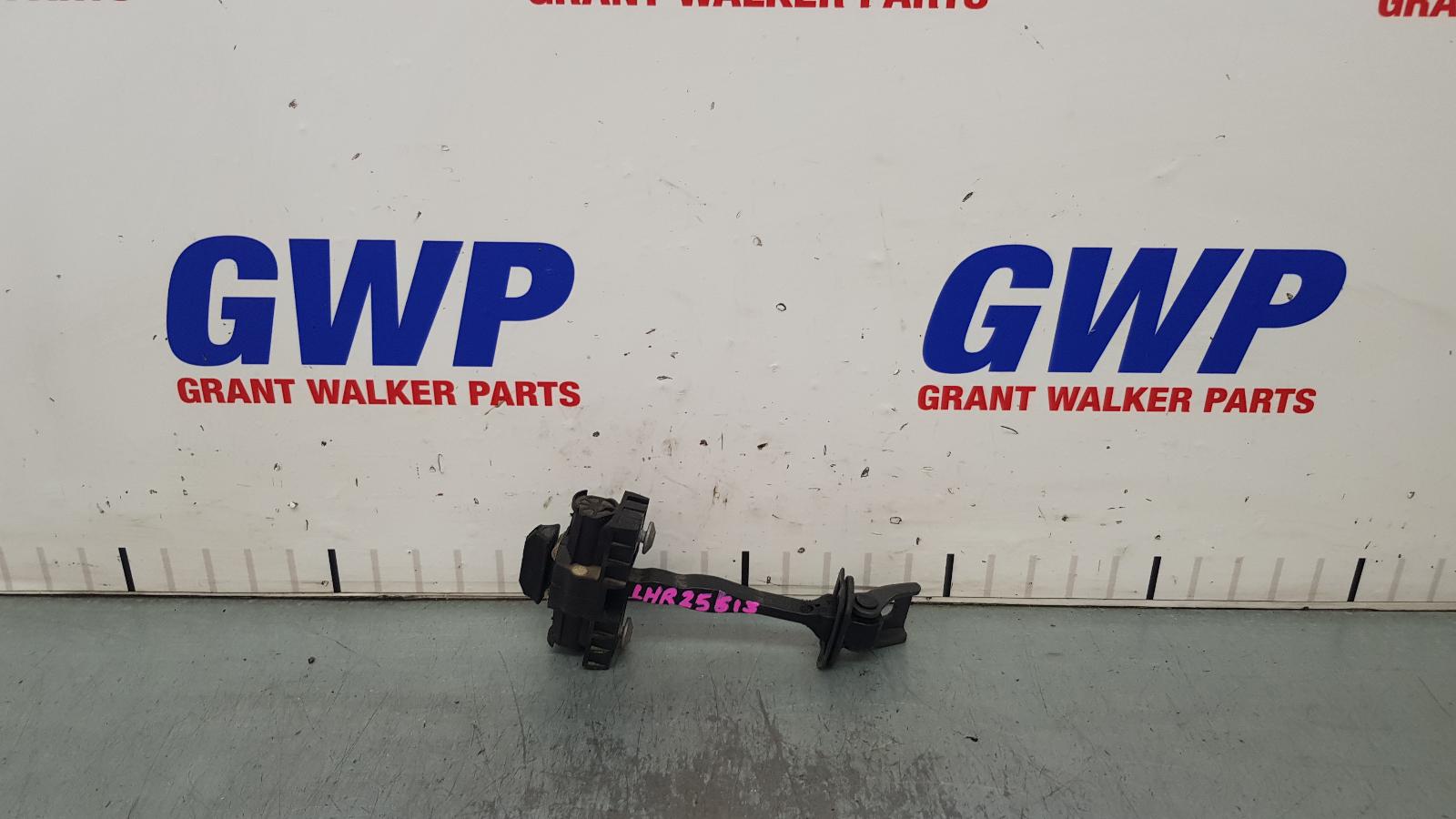 2022 Volkswagen T-roc Door Hinge/Runner View Auto part Door Hinge/Runner Volkswagen T-roc 2022
