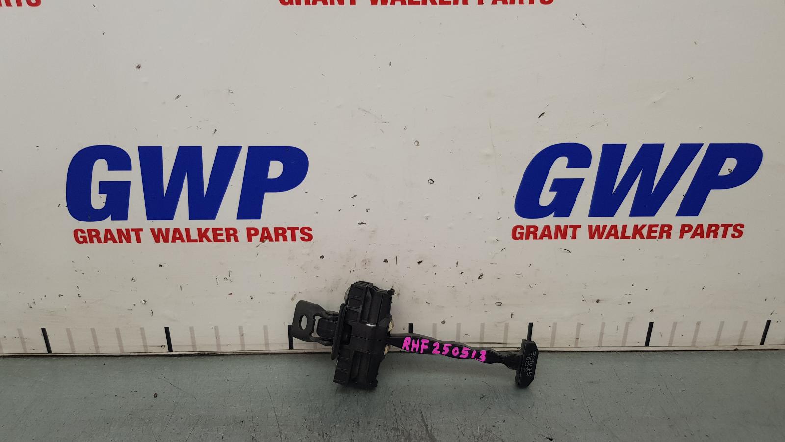 2022 Volkswagen T-roc Door Hinge/Runner View Auto part Door Hinge/Runner Volkswagen T-roc 2022