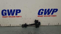 View Auto part Door Hinge/Runner Volkswagen T-roc 2022