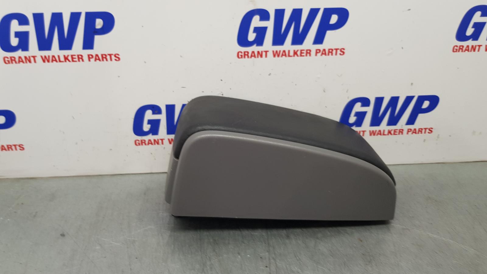 View Auto part Console Mazda Bt50 2010