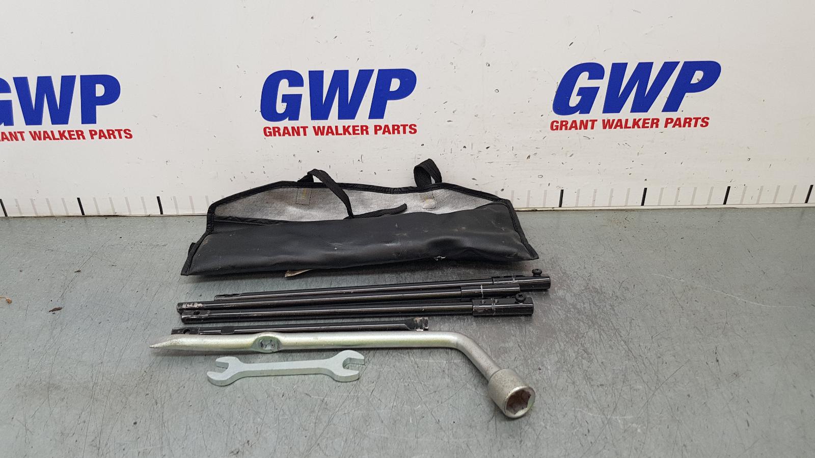 2019 Holden Colorado Jack/Tool Kit View Auto part Jack/Tool Kit Holden Colorado 2019