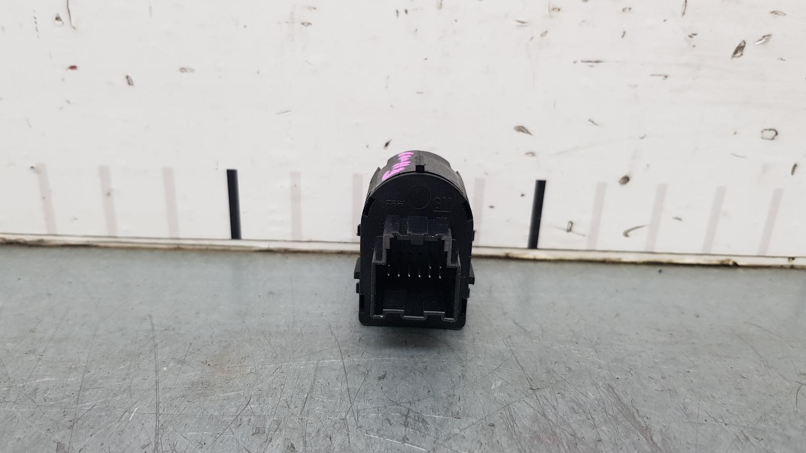 2019 Holden Colorado Misc Switch/Relay View Auto part Misc Switch/Relay Holden Colorado 2019