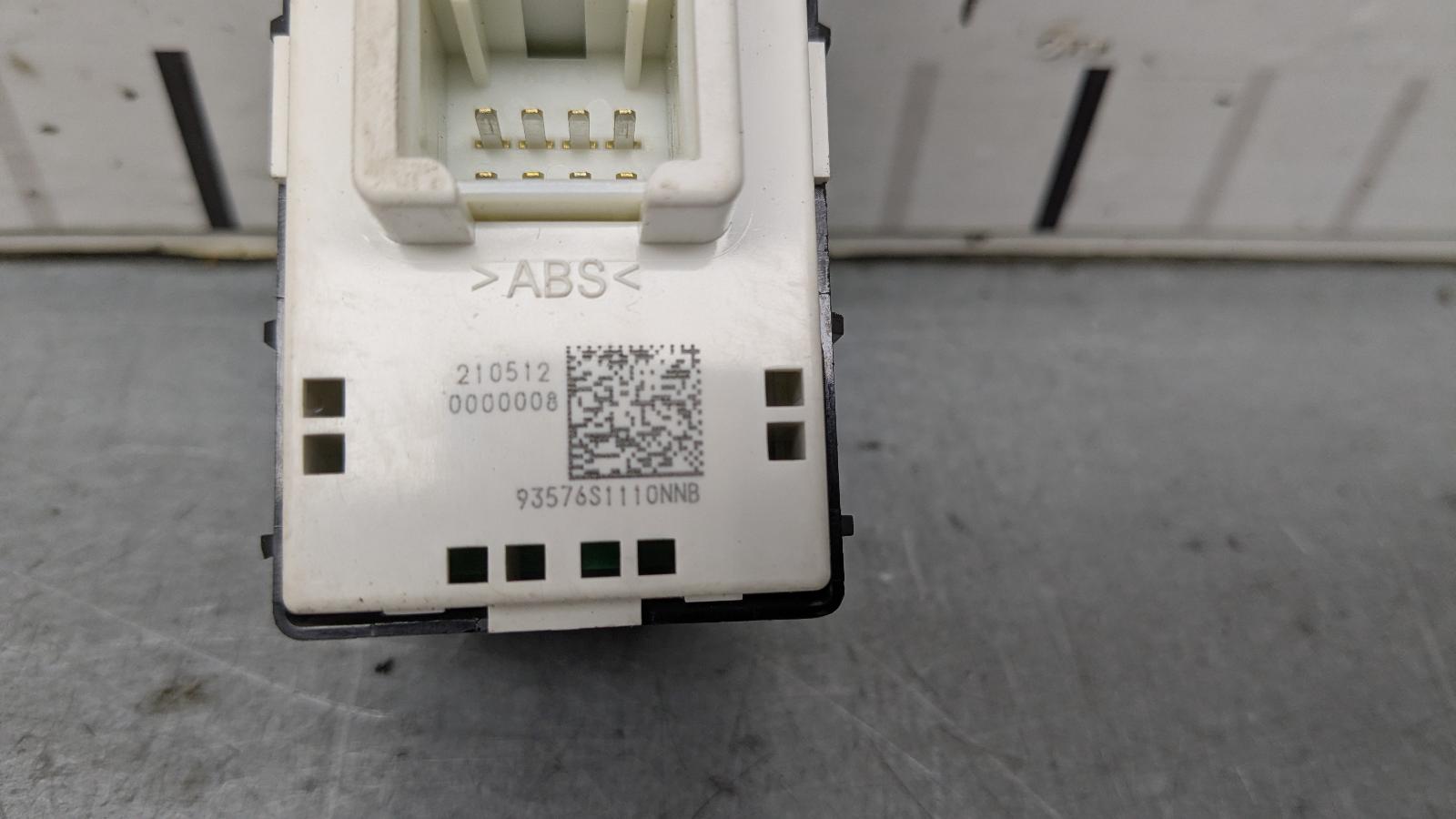 2021 Hyundai Santa Fe Pwr Dr Wind Switch View Auto part Pwr Dr Wind Switch Hyundai Santa Fe 2021