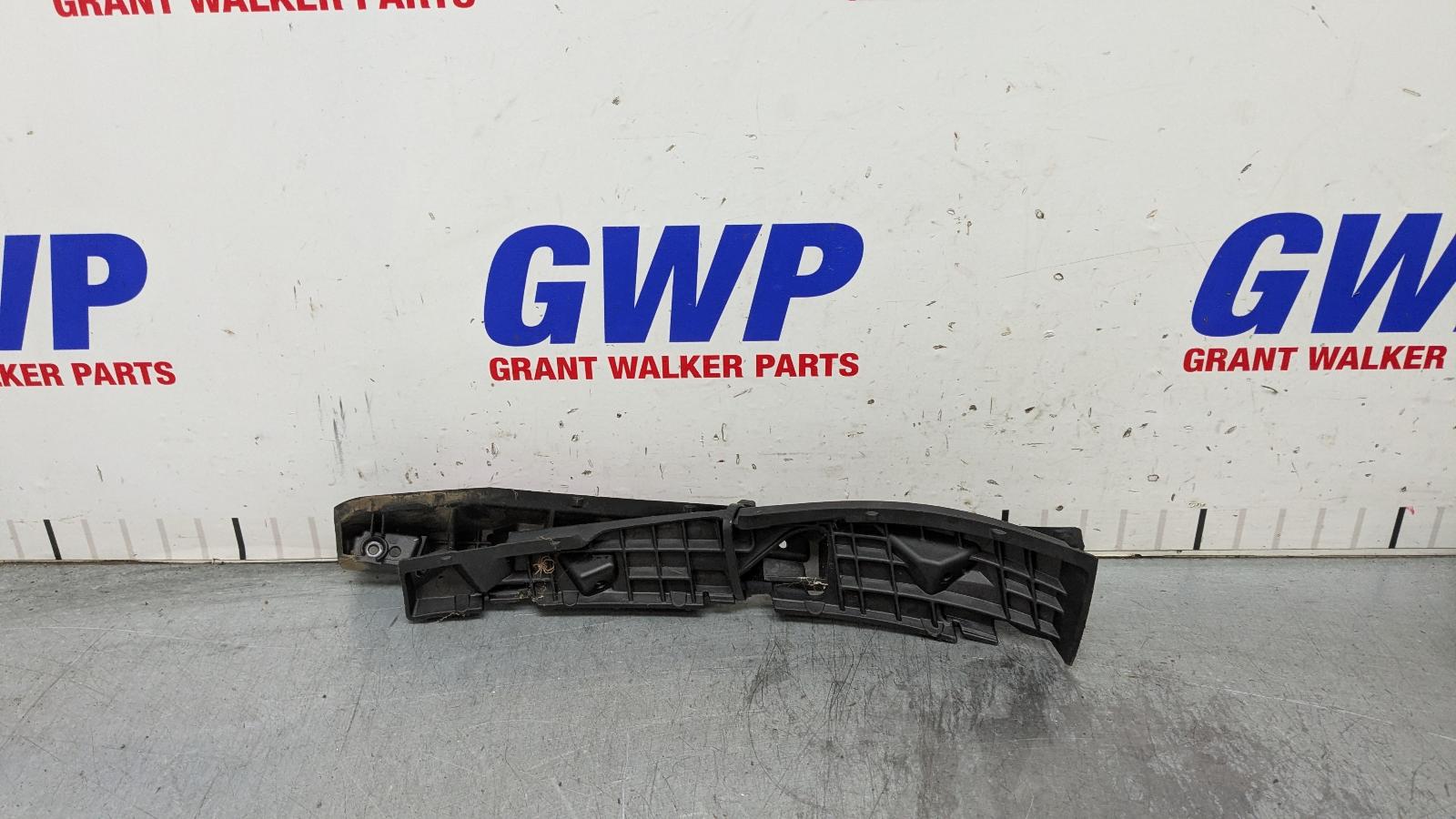 View Auto part F/Bar Reinforc/Brack Hyundai Santa Fe 2021