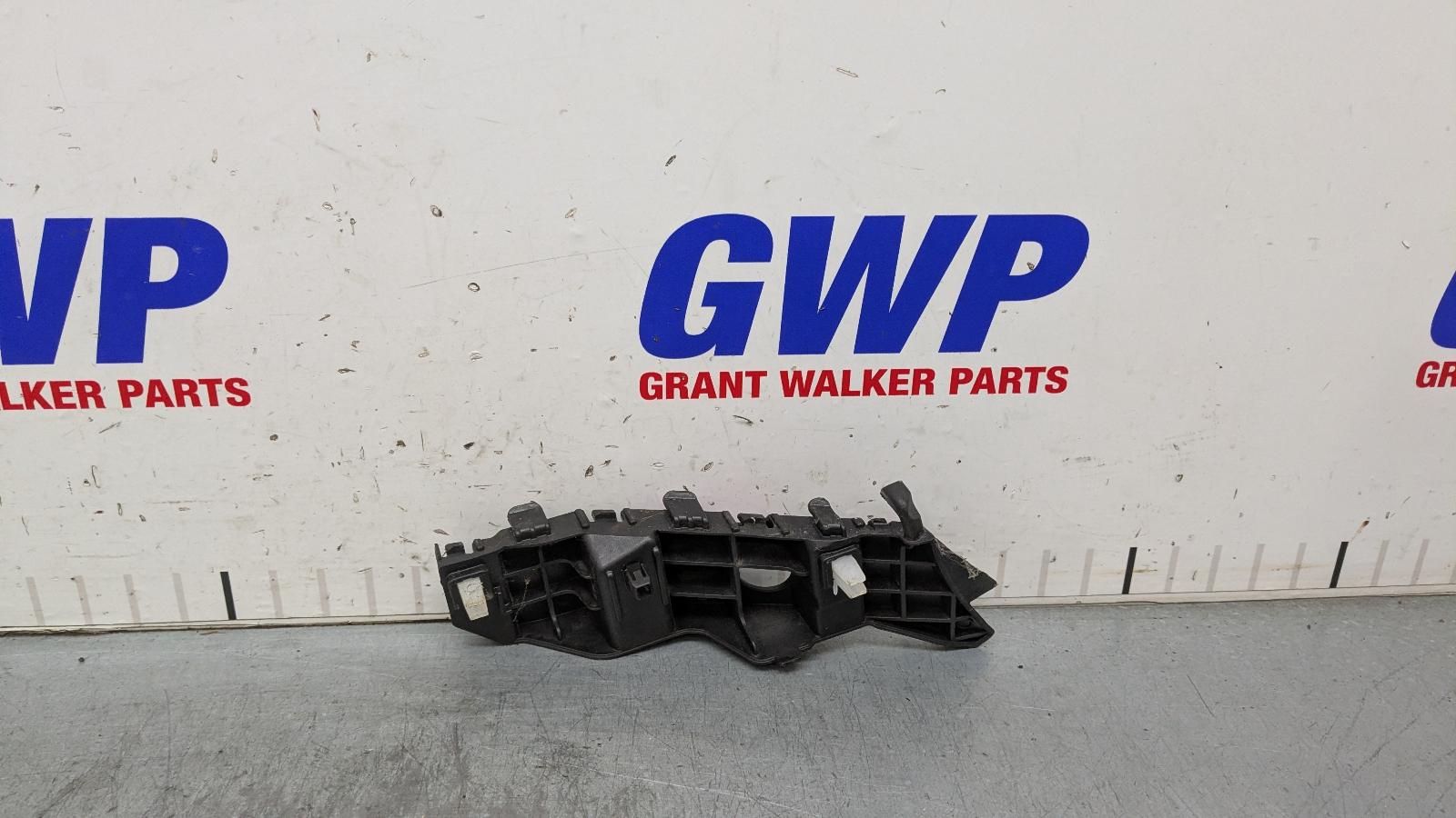 View Auto part F/Bar Reinforc/Brack Hyundai Santa Fe 2021