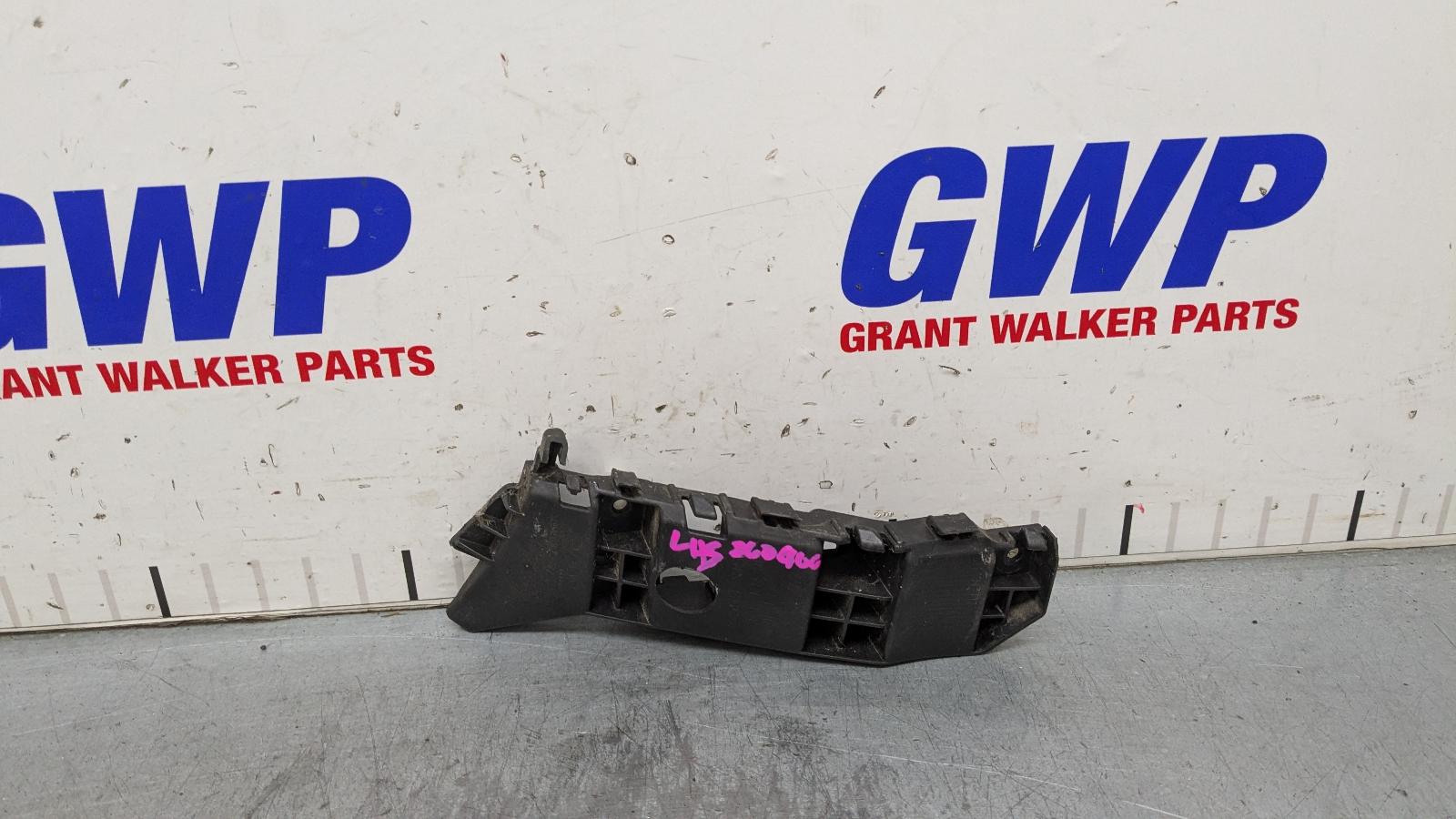 View Auto part F/Bar Reinforc/Brack Hyundai Santa Fe 2021
