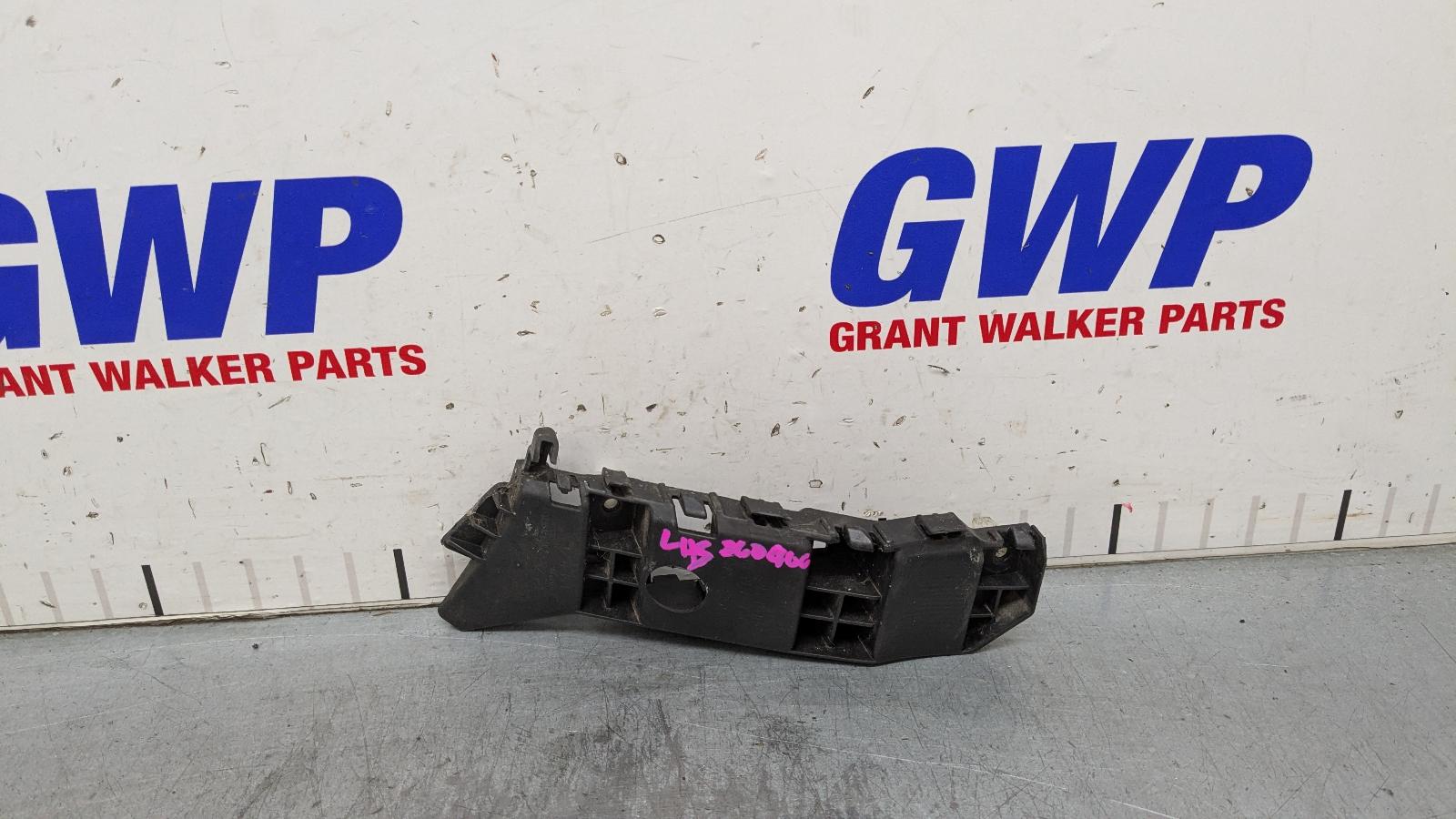 View Auto part F/Bar Reinforc/Brack Hyundai Santa Fe 2021