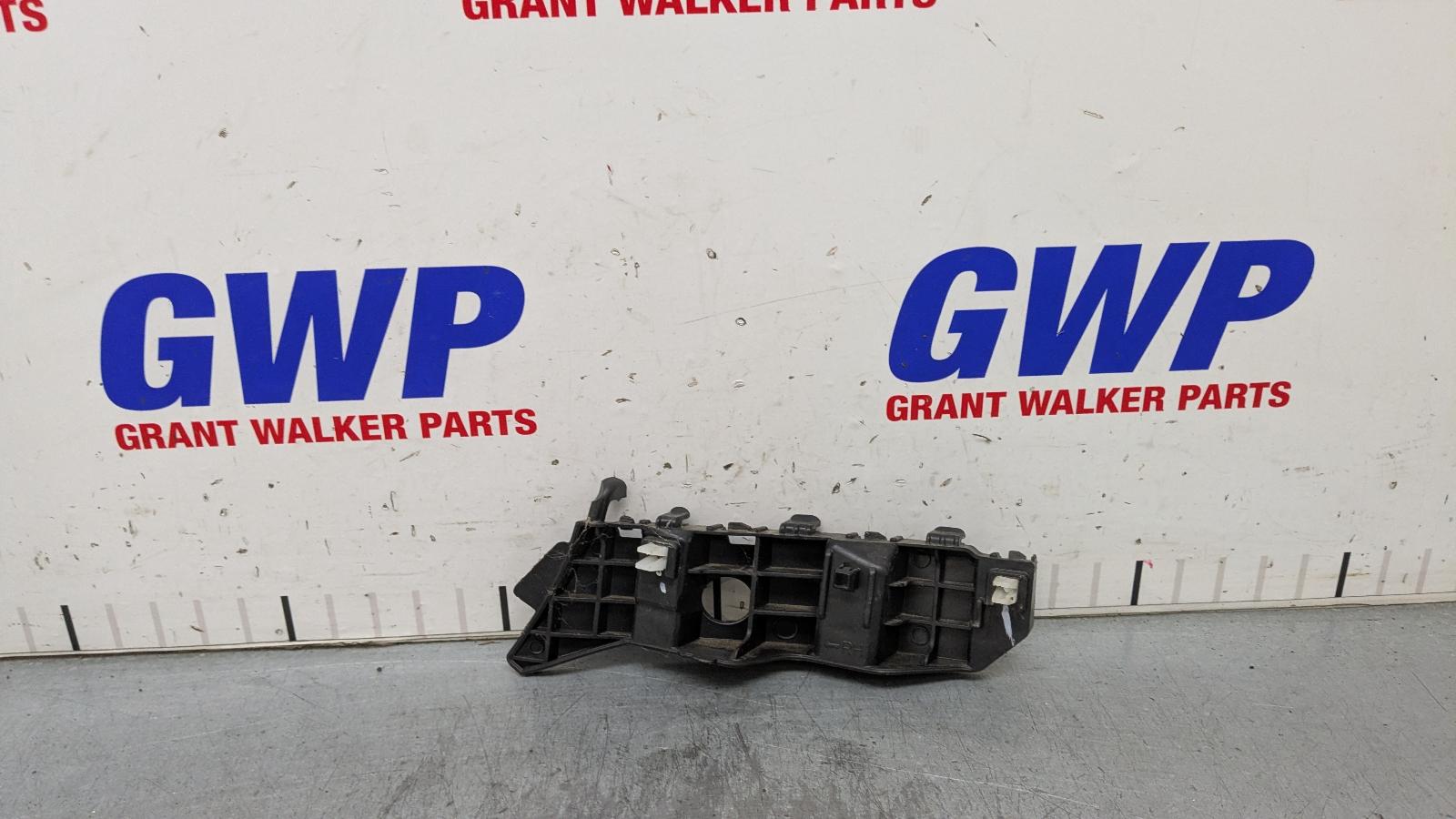 View Auto part F/Bar Reinforc/Brack Hyundai Santa Fe 2021