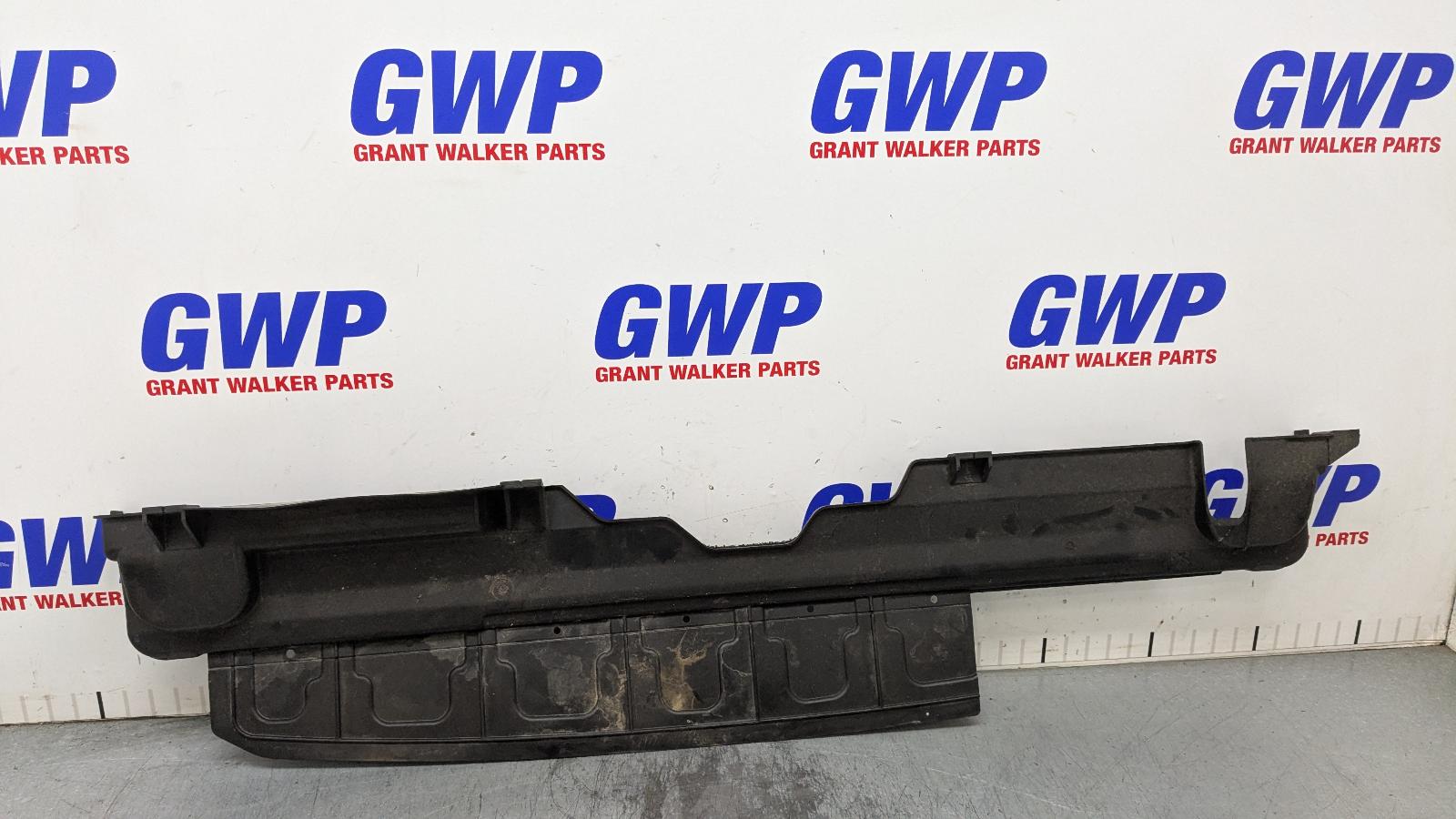 View Auto part Radiator Support Hyundai Santa Fe 2021