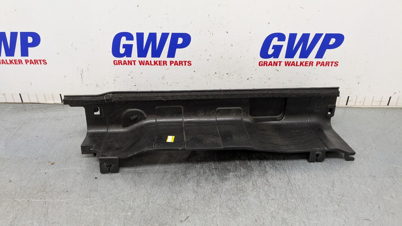 View Auto part Radiator Support Hyundai Santa Fe 2021