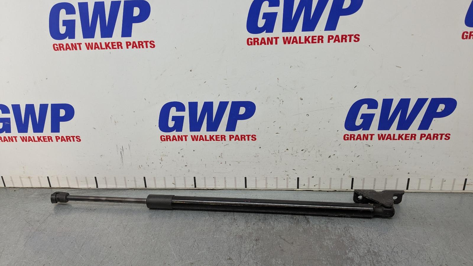 View Auto part Hatch Strut Hyundai Santa Fe 2021
