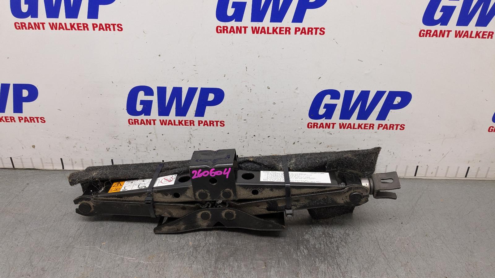 2018 Mazda Bt50 Jack/Tool Kit View Auto part Jack/Tool Kit Mazda Bt50 2018