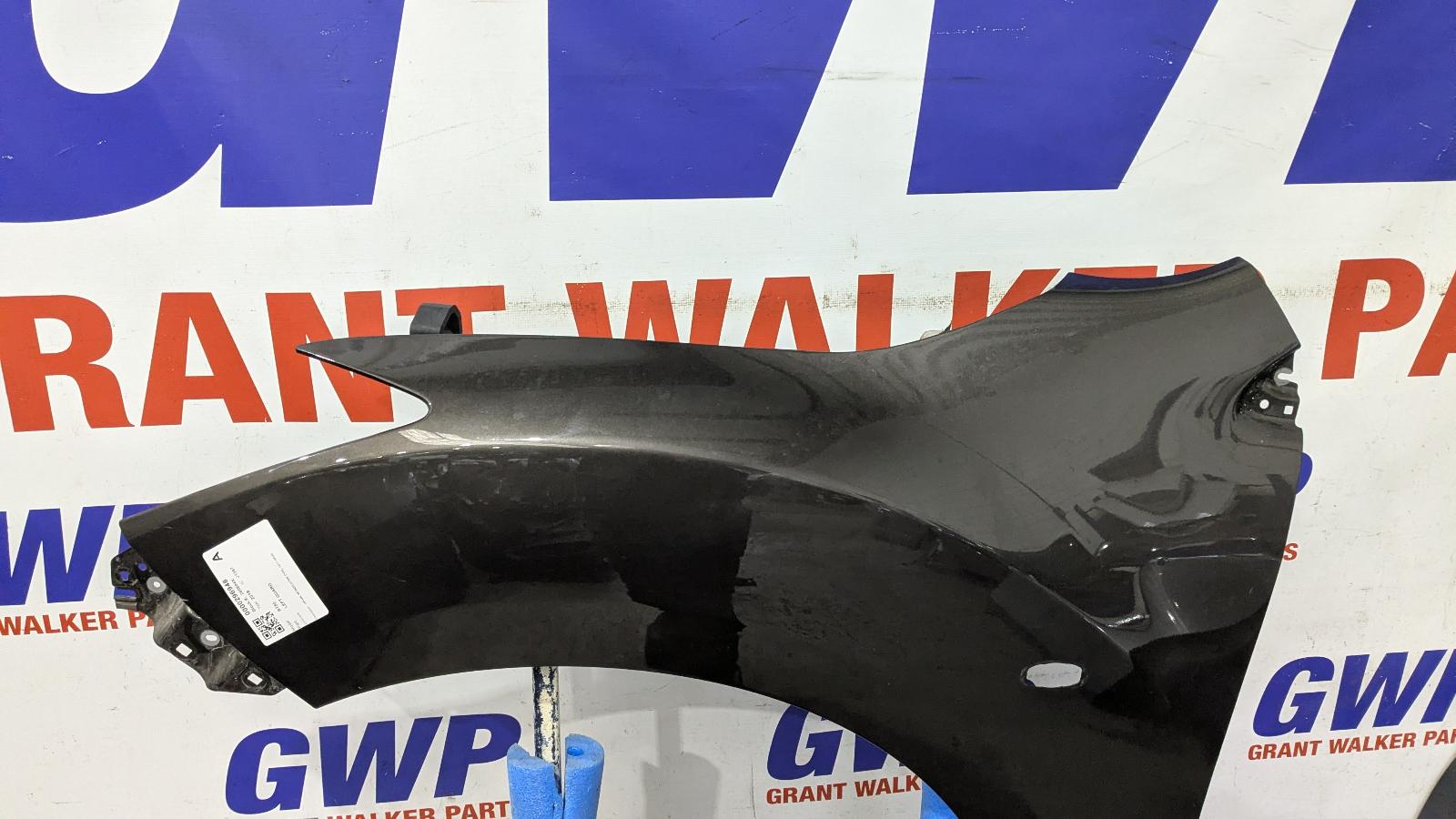 View Auto part Left Guard Mazda Bt50 2018