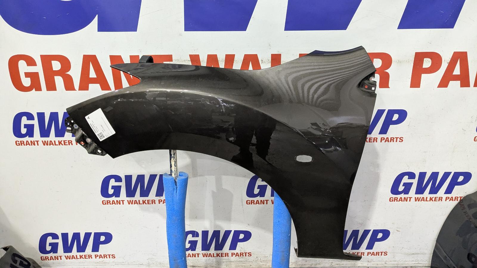 View Auto part Left Guard Mazda Bt50 2018