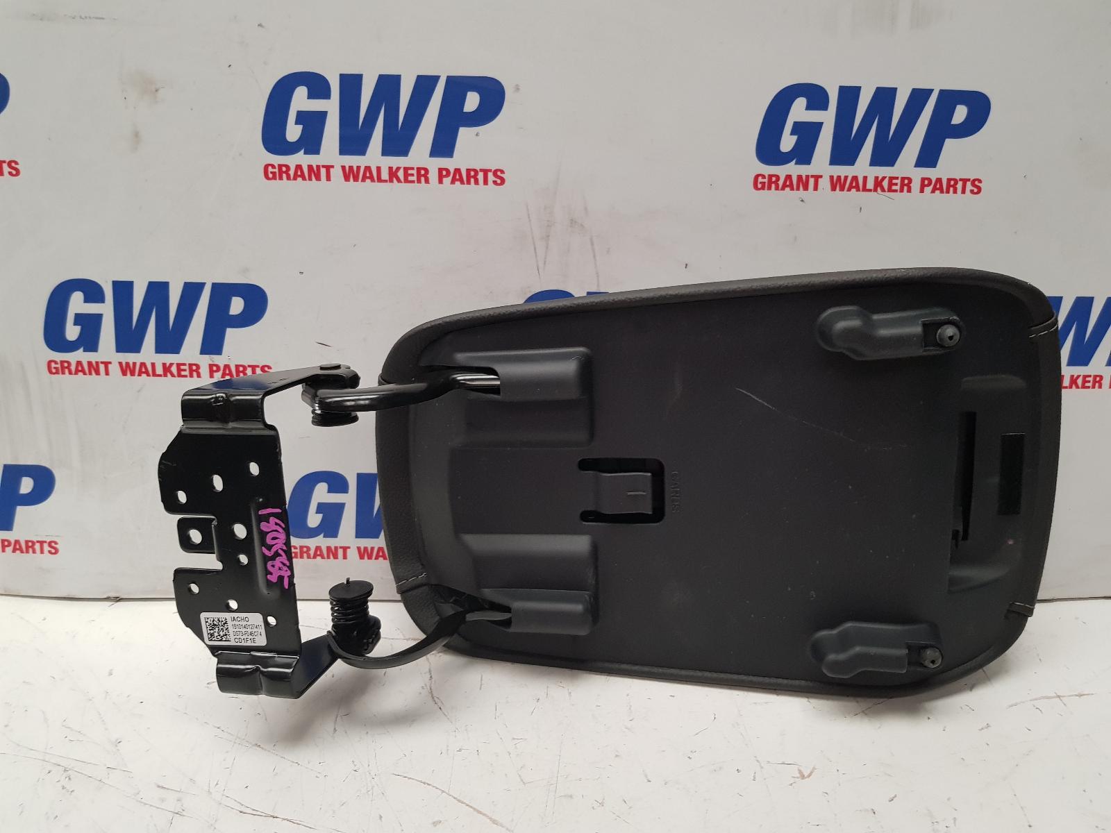 View Auto part Console Ford Mondeo 2015