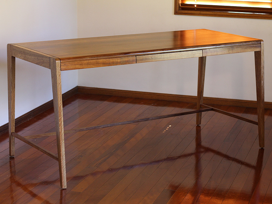 Hamilton desk by David Cummins Handkrafted