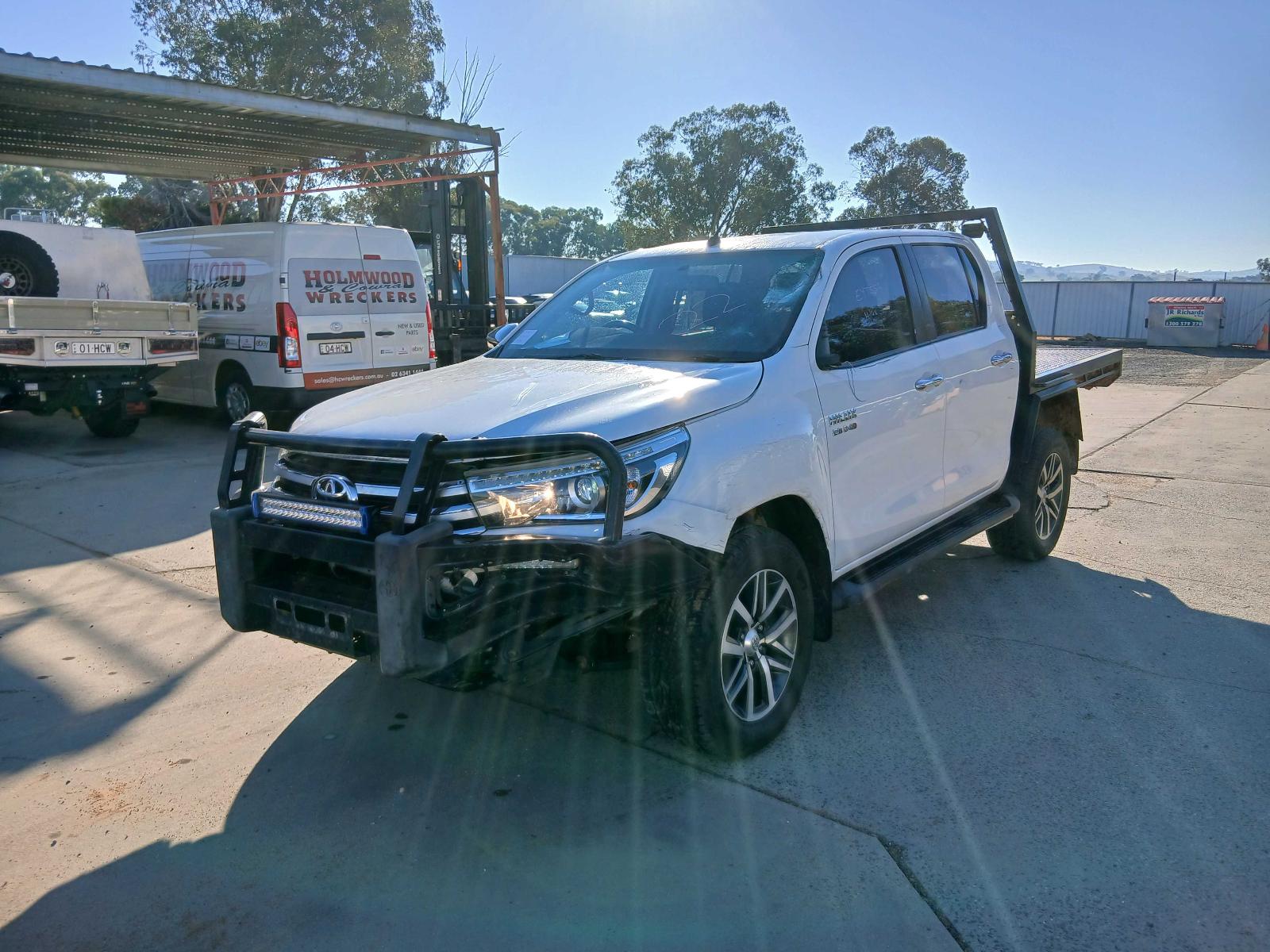View Auto part Fuse Box Toyota Hilux 2017