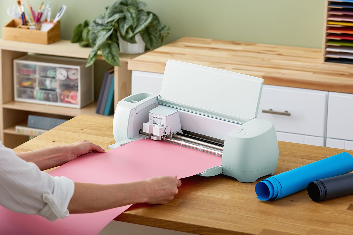 Cricut 5.5" x 24" Joy Smart Iron On Roll | Pink