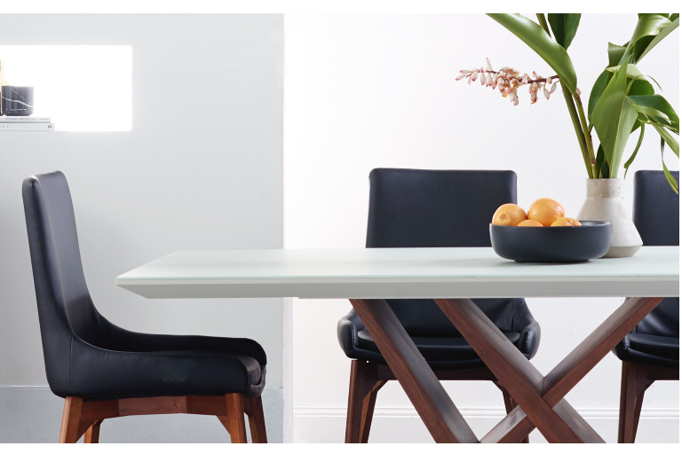 Moderna Dining Table Domayne