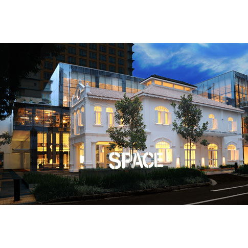showrooms space furniture