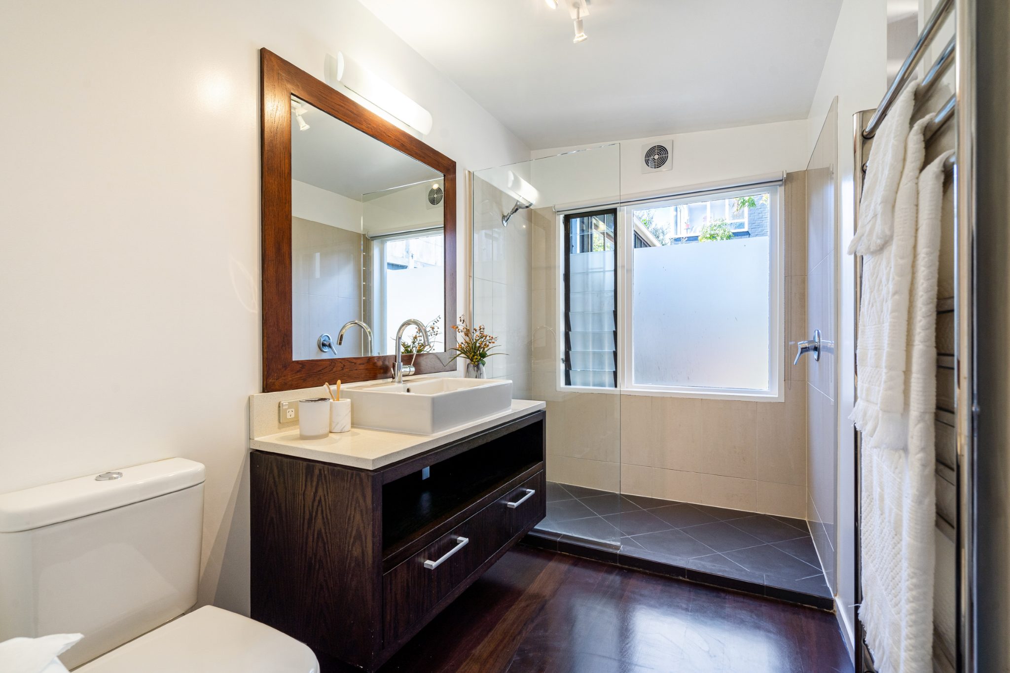  at 2/7 Sentinel Road, Herne Bay, Auckland