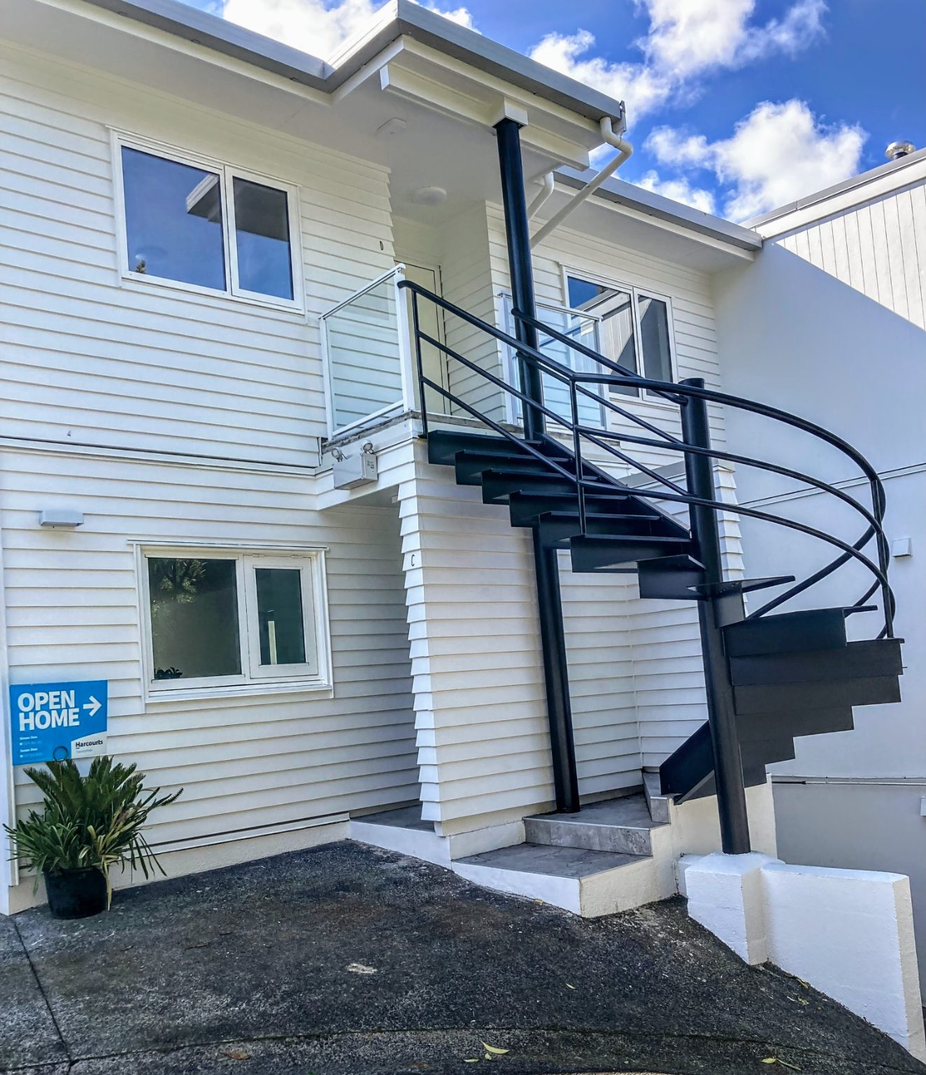  at 8C Arotau Place, Grafton, Auckland