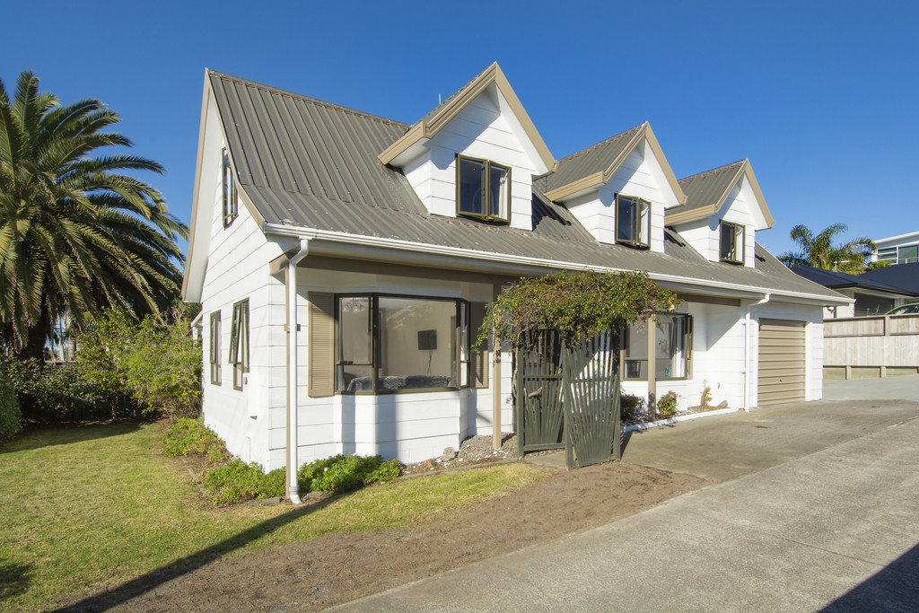 For sale 1040A Papamoa Beach Road, Papamoa homes.co.nz
