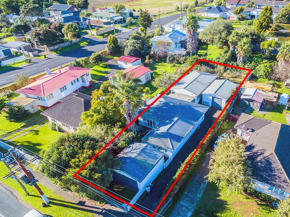 Free property data for 79 Wallace Road, Mangere Bridge, Auckland