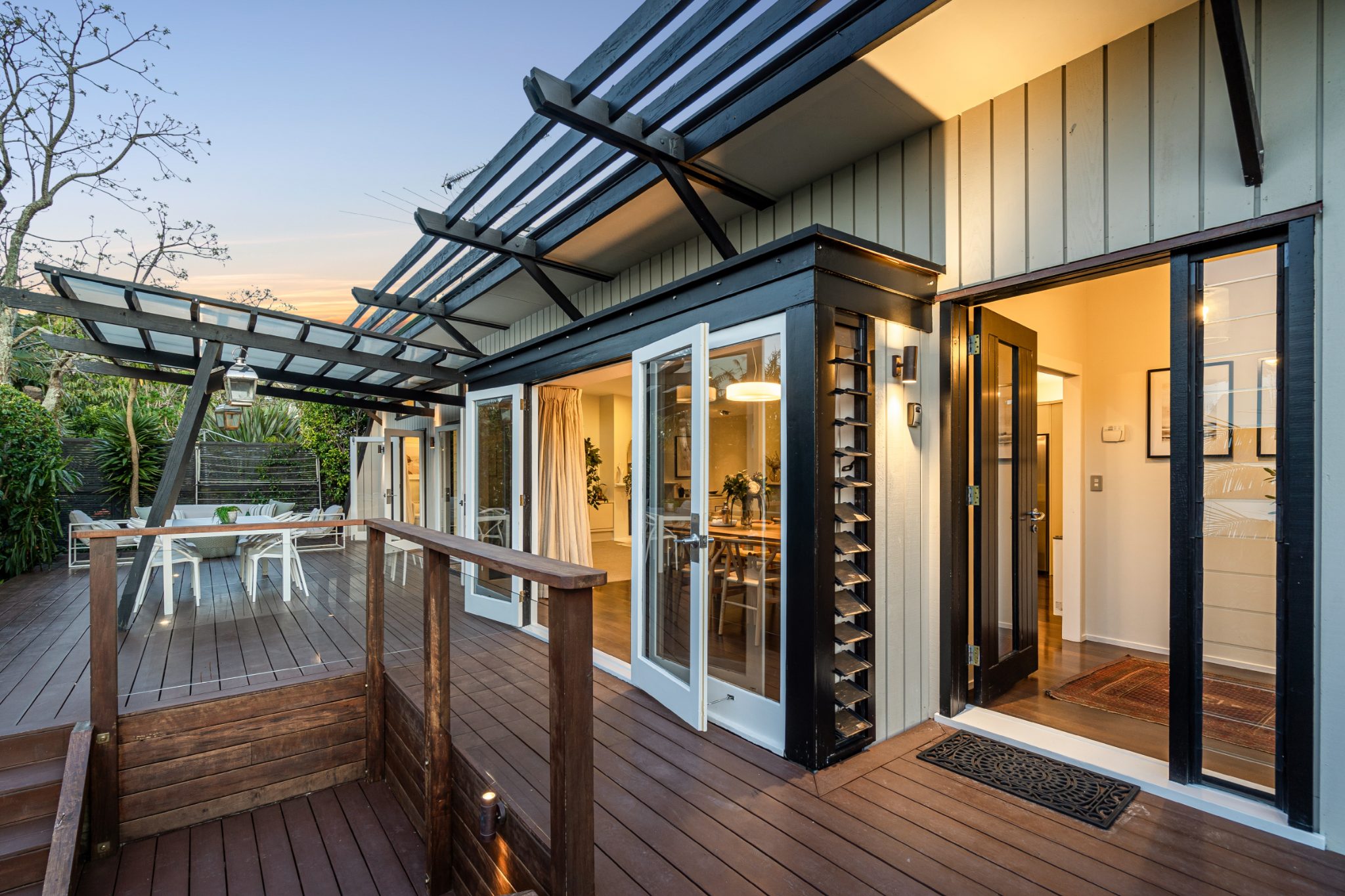  at 2/7 Sentinel Road, Herne Bay, Auckland