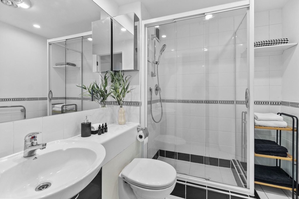  at 8C Arotau Place, Grafton, Auckland