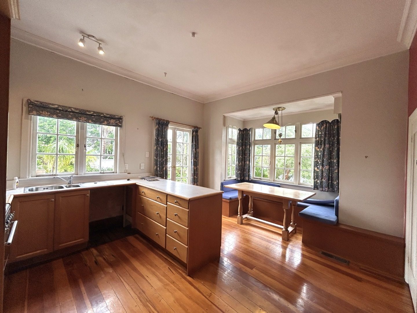  at 158 Victoria Avenue, Remuera, Auckland
