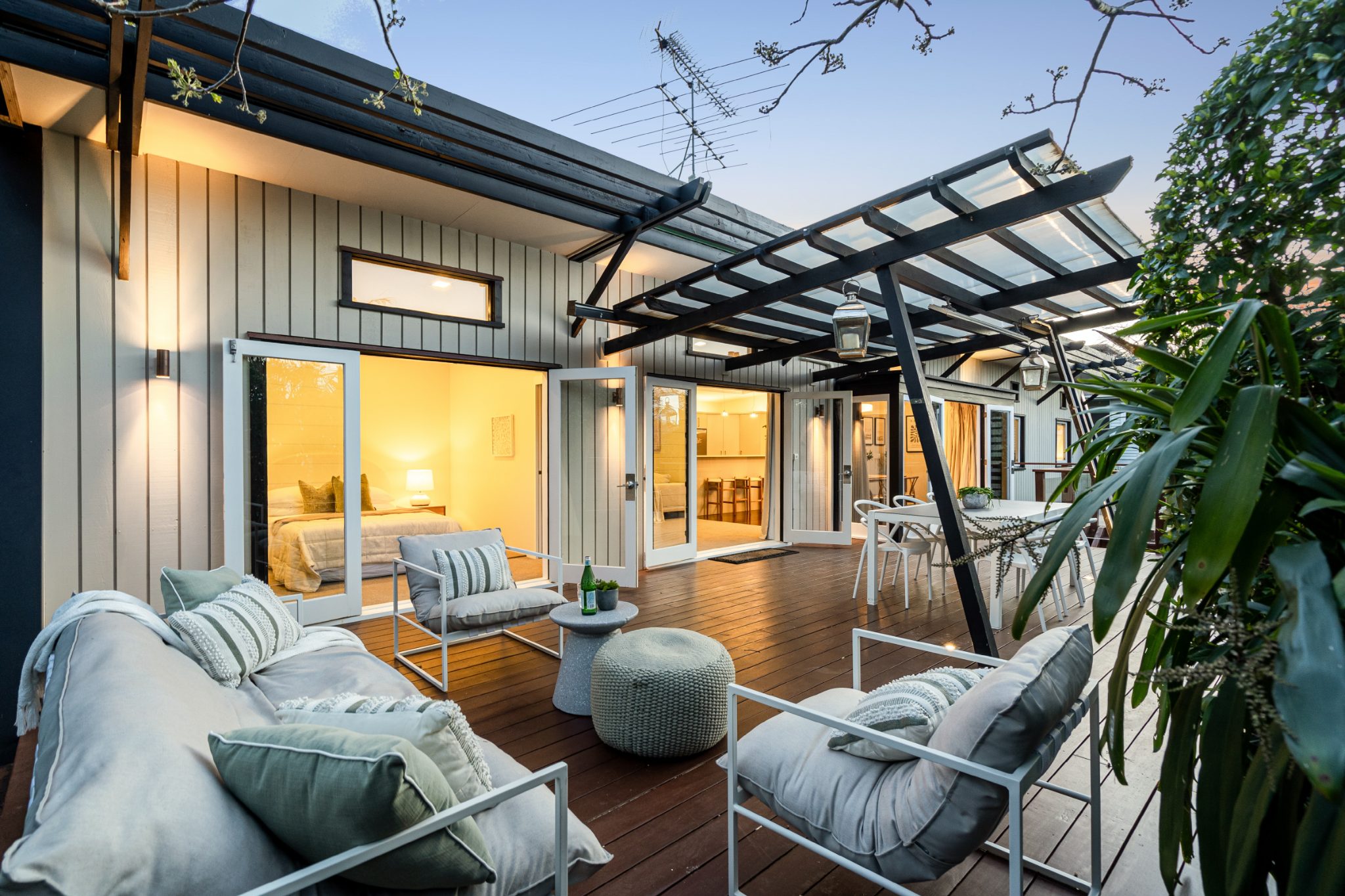  at 2/7 Sentinel Road, Herne Bay, Auckland