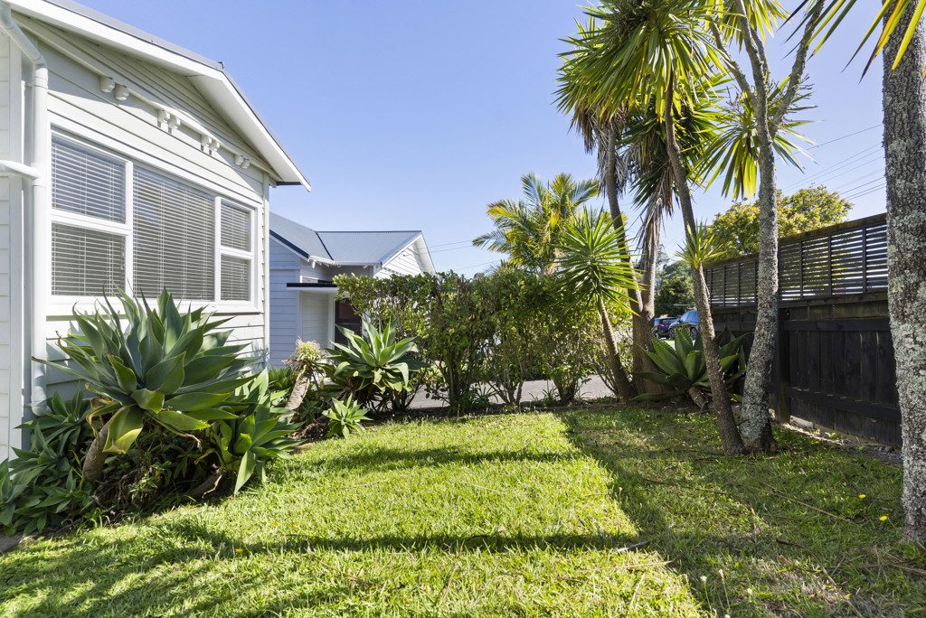  at 60 School Road, Morningside, Auckland