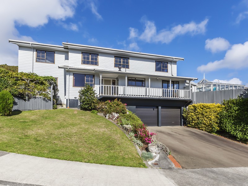 For sale 56 Woodman Drive, Tawa, Wellington homes.co.nz