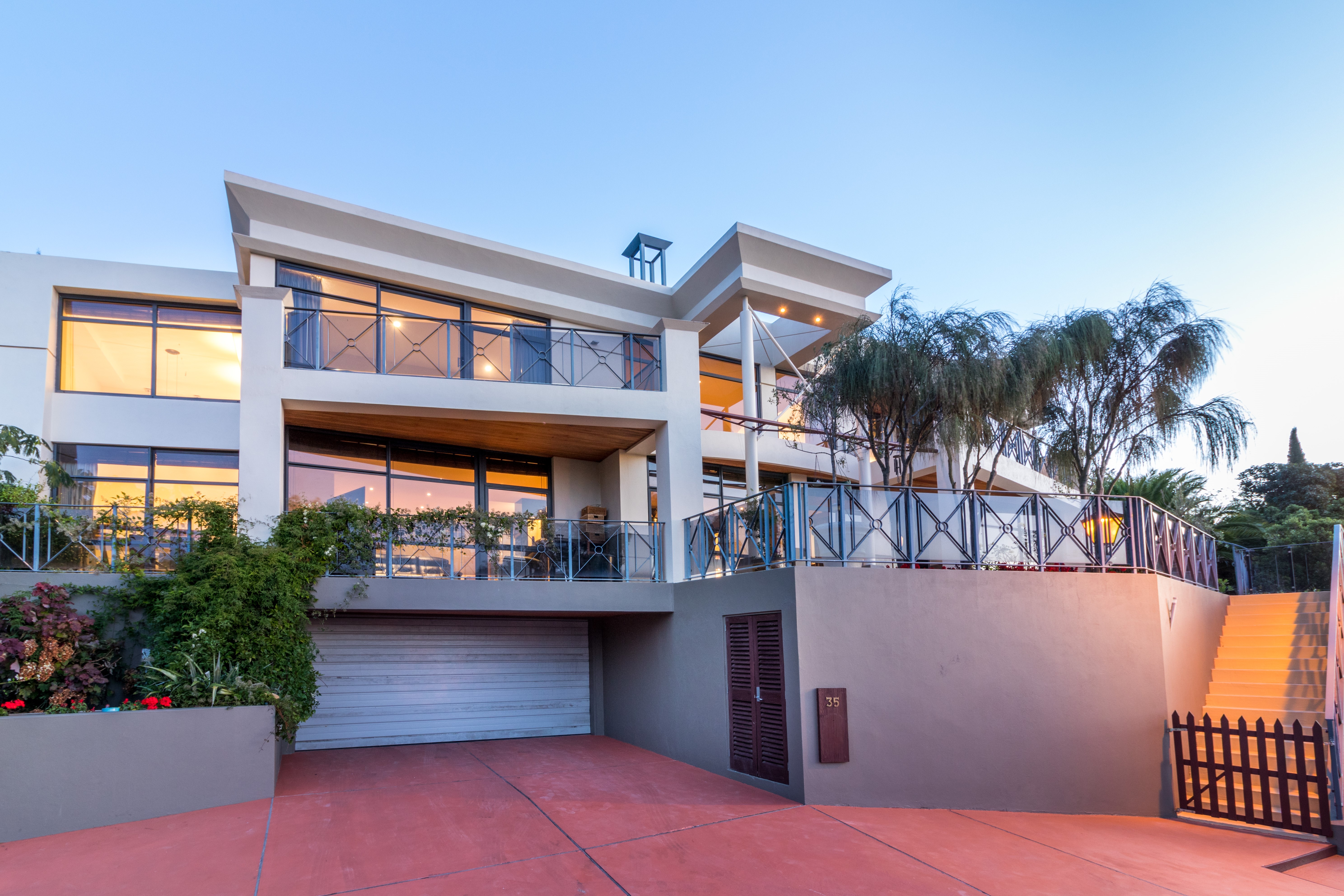 Free property data for 35 Major Aitken Drive, Huntsbury, Christchurch