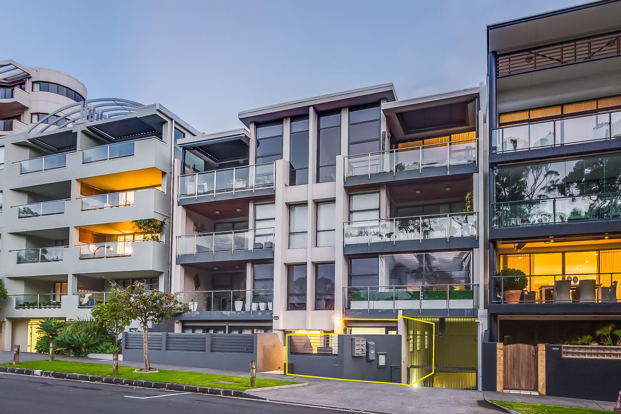 Free property data for 2A/21 Street, Newmarket, Auckland homes