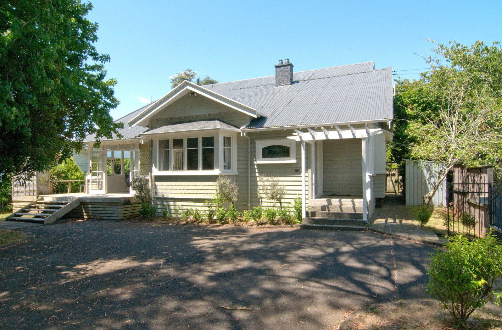 Free property data for 42 Pah Road, Epsom, Auckland homes.co.nz