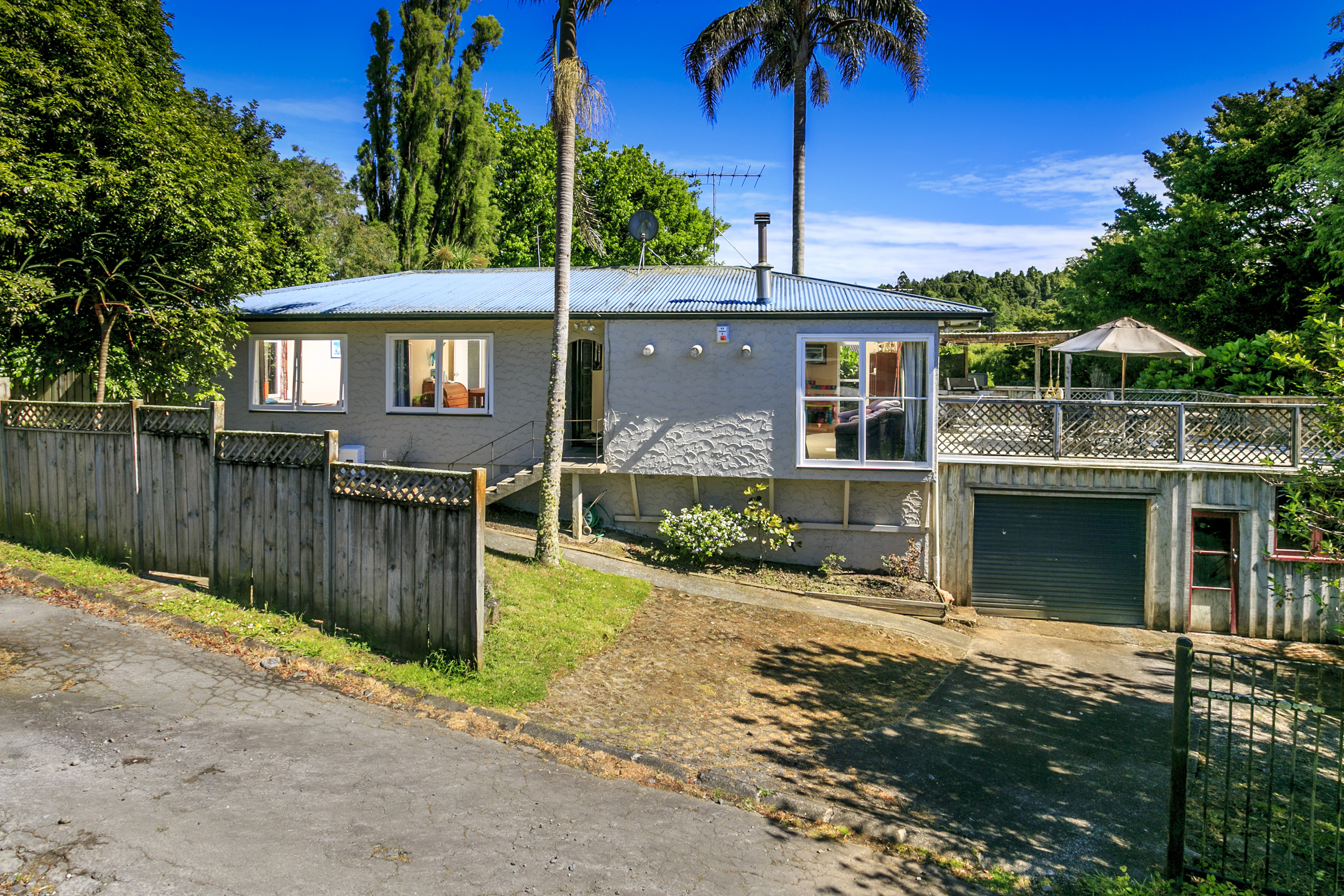 Free property data for 52 Vandeleur Avenue, Birkdale, Auckland homes