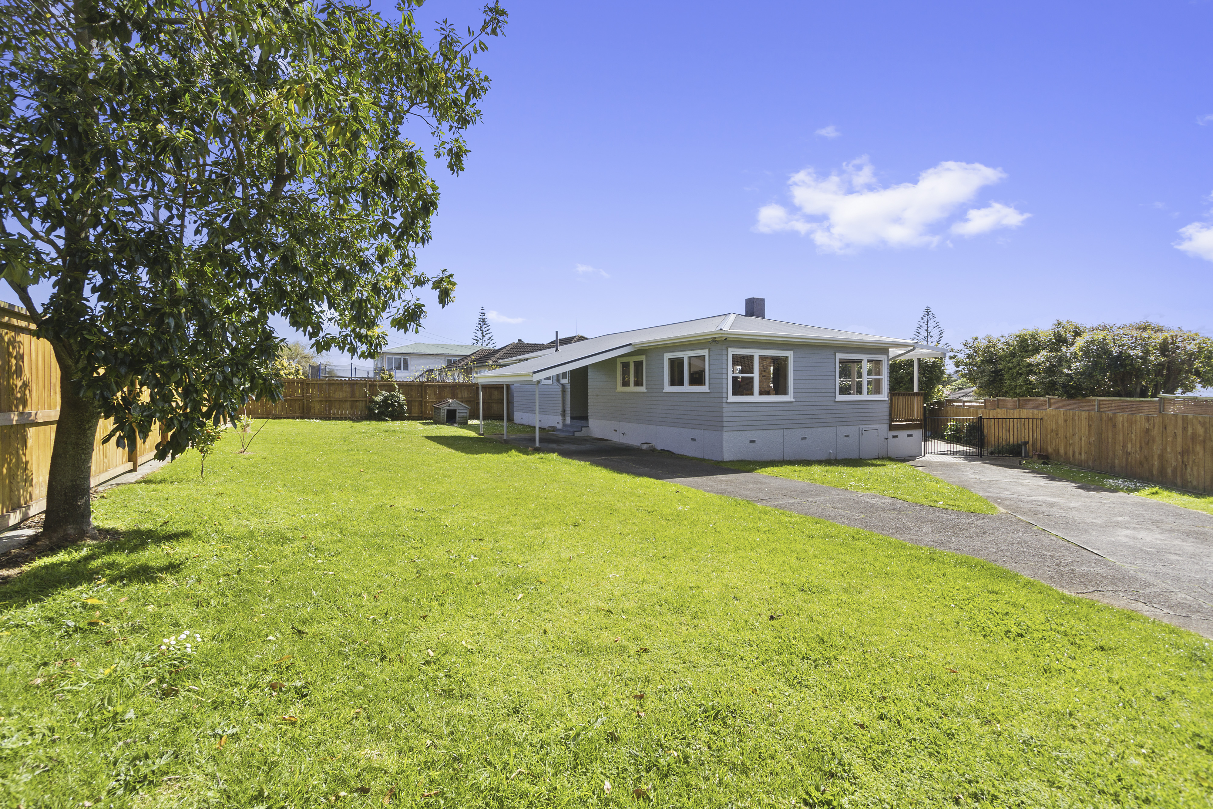Free property data for 1 Matapouri Road, Mangere Bridge, Auckland