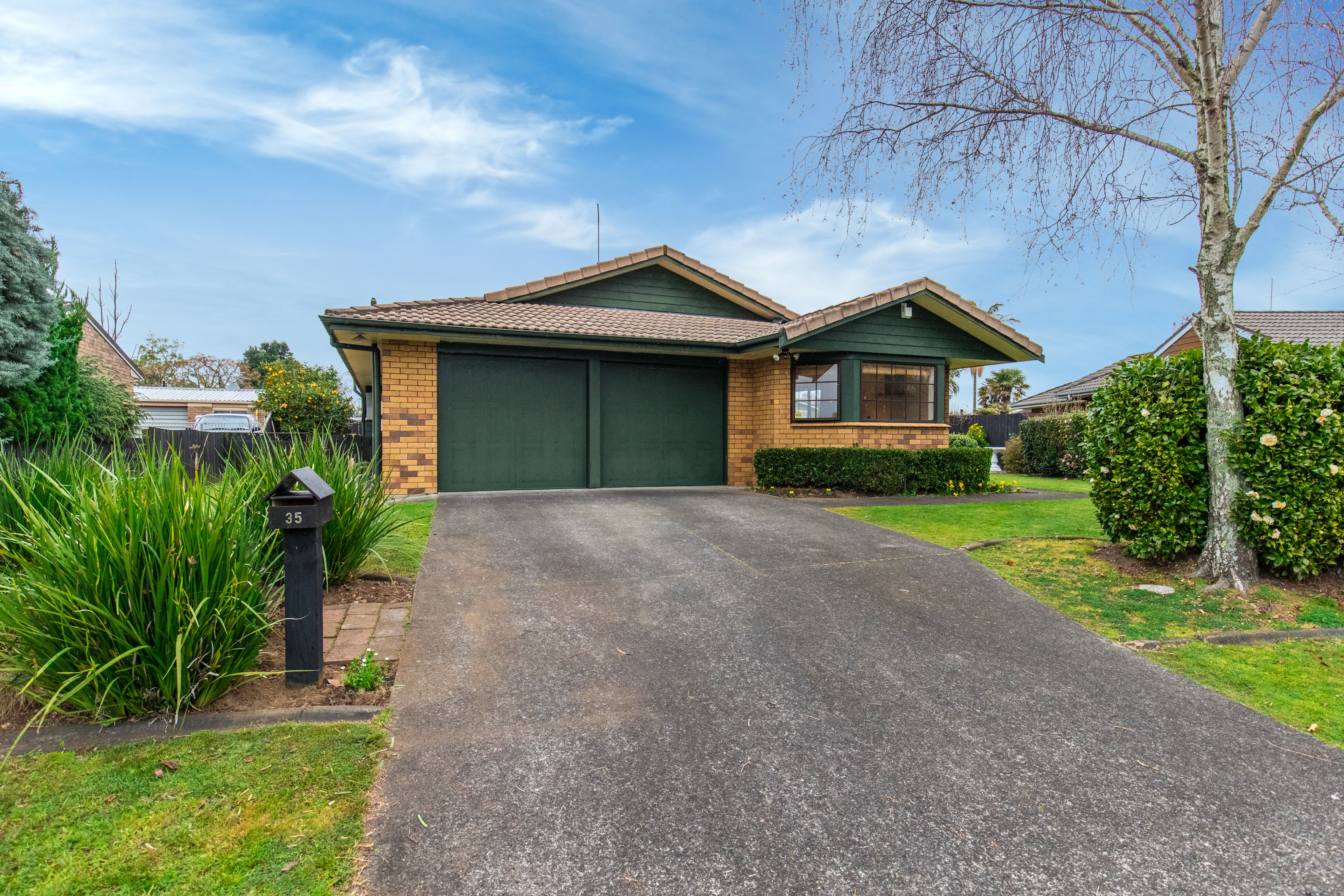 Free property data for 35 Evanda Crescent, Conifer Grove, Takanini