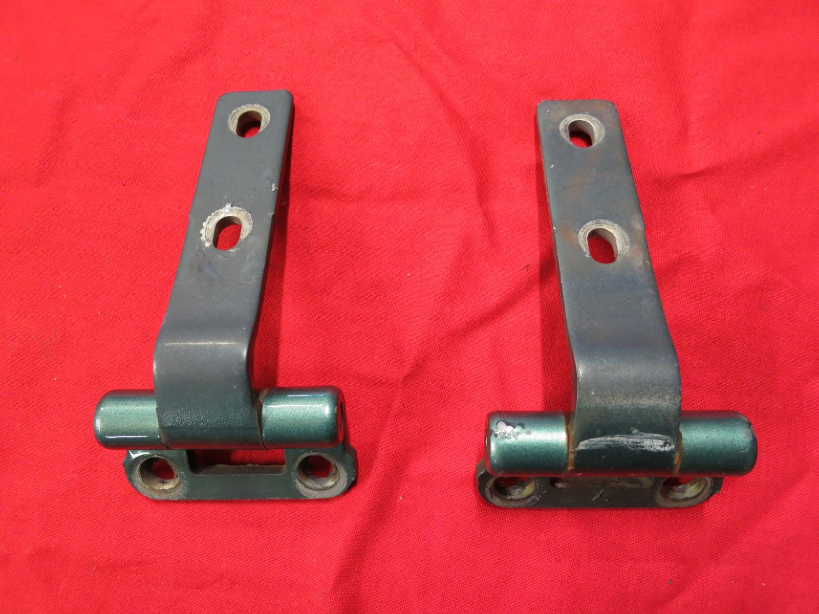 View Auto part Bonnet Hinge/Strut Suzuki Sierra 1998